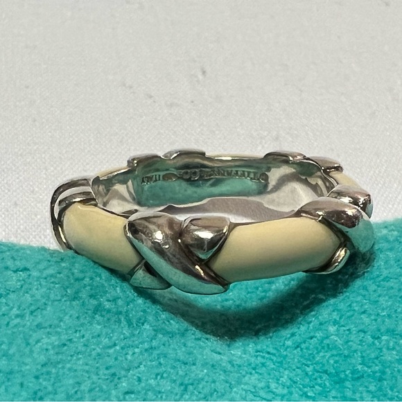 Tiffany & Co. White Enamel Signature X Stack Band Ring size 6 - Picture 13 of 15